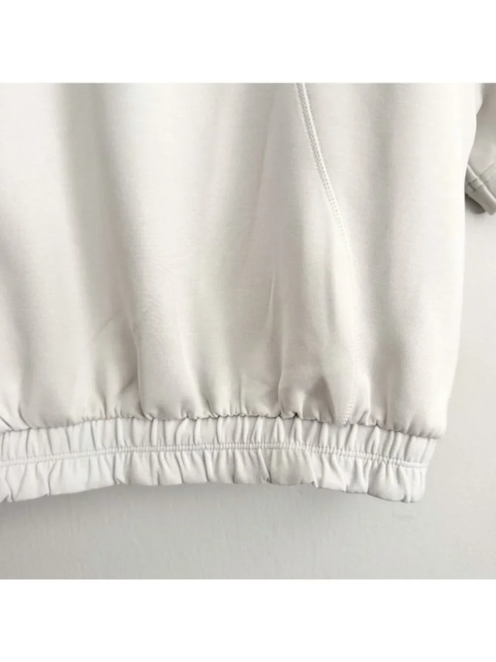 Lululemon White Softstreme Gathered Short Sleeve Shirt Cropped Women’s Size 12